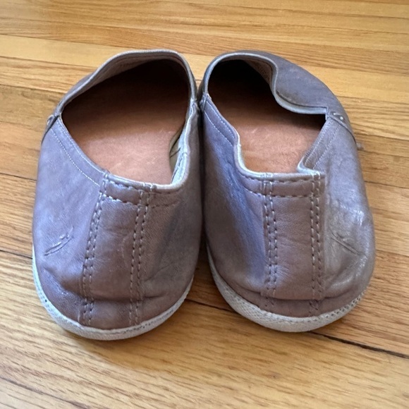 Frye Grey Melanie Slip On Flats Sneakers 9.5 - Picture 8 of 13